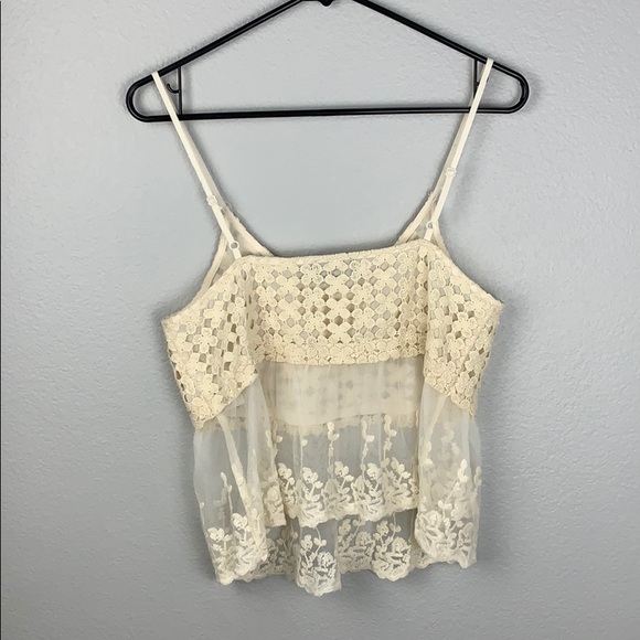 ASTR Cream Lace Cropped Tank Top NWT - Picture 3 of 3